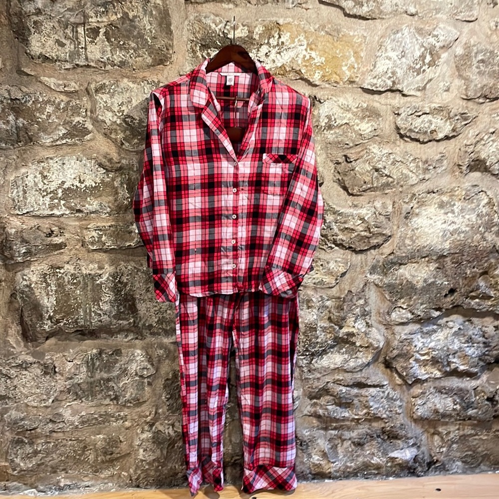 Victoria’s Secret pajama set 2